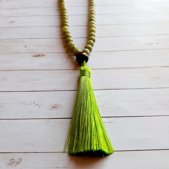 108 Peridot Mala Necklace - Picture 3 of 3